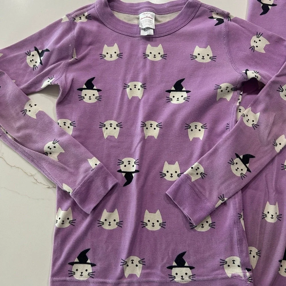 Hanna Andersson Girls Purple Halloween Pajamas with Black & White Cats Size 8